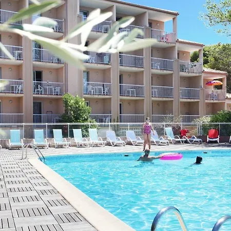 Les Bains S2 Θέρετρο *